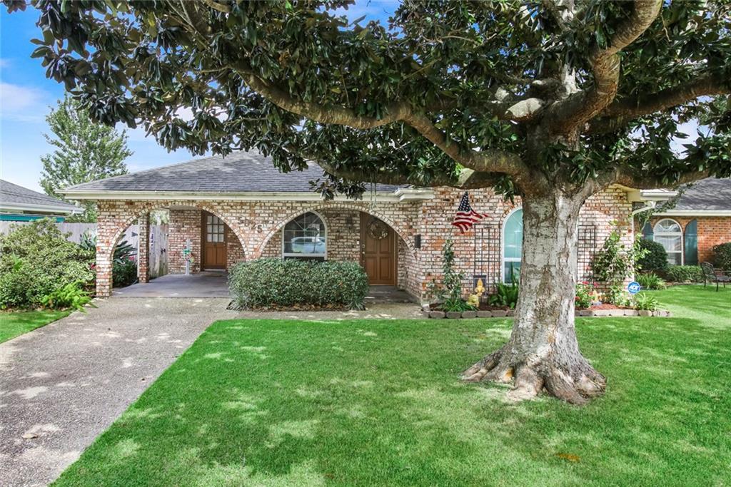 Property Photo:  5025 Jeannette Drive  LA 70003 