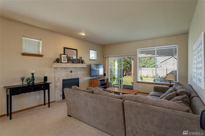 Property Photo:  307 W Second Street  WA 98276 