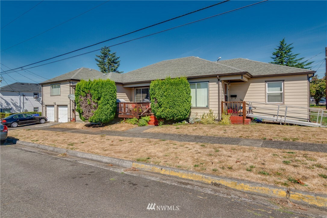 Property Photo:  707 Church Street  WA 98626 