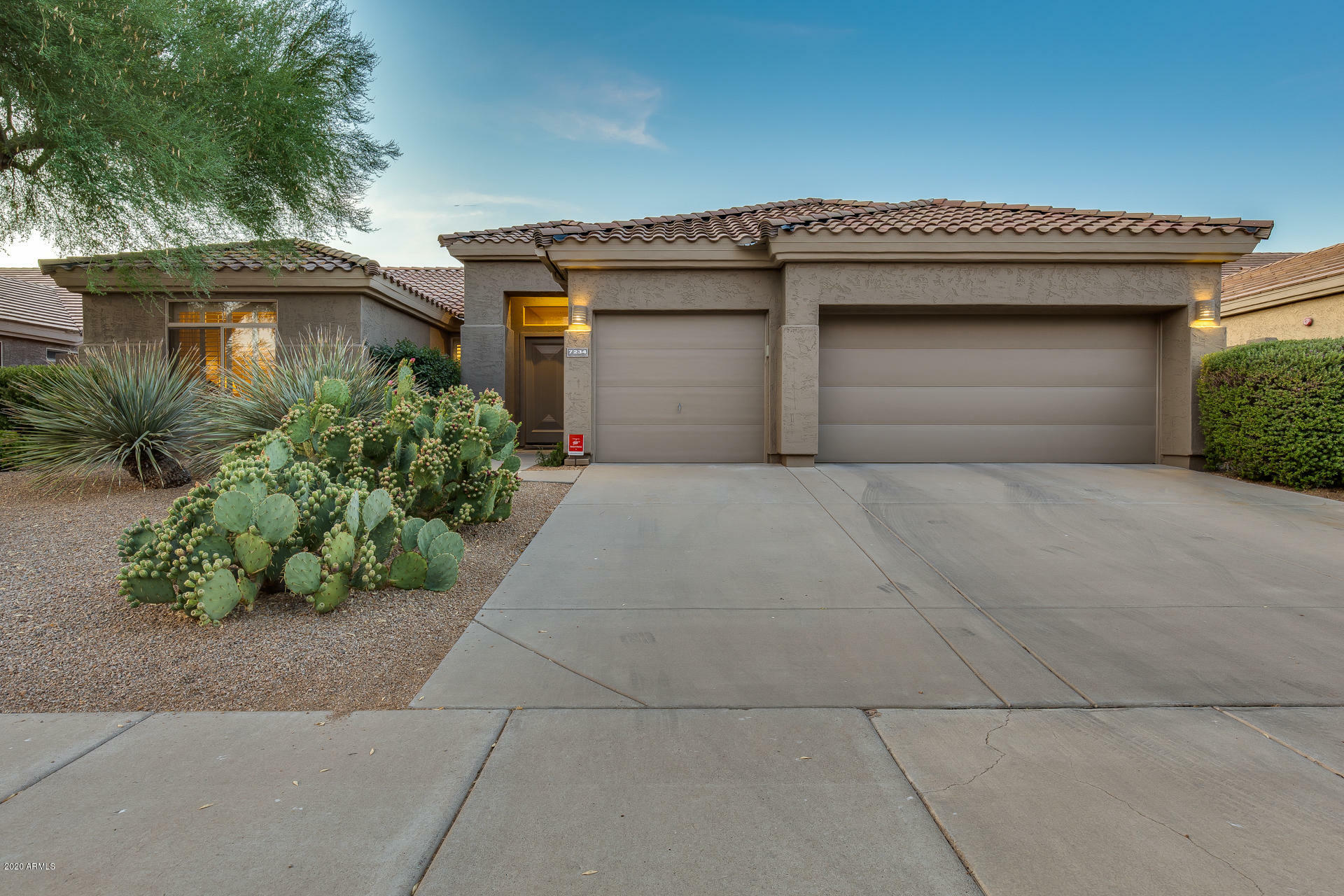 Property Photo:  7234 E Tailfeather Drive  AZ 85255 