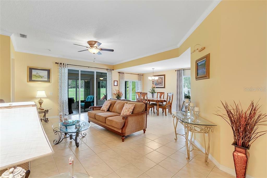 Property Photo:  26713 White Plains Way  FL 34748 