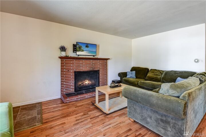 Property Photo: 1205 S 315th Street WA 98003