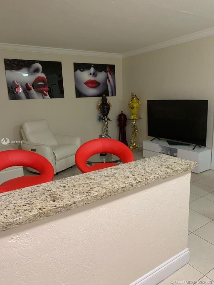 890 NW 45th Ave 27  Miami FL 33126 photo