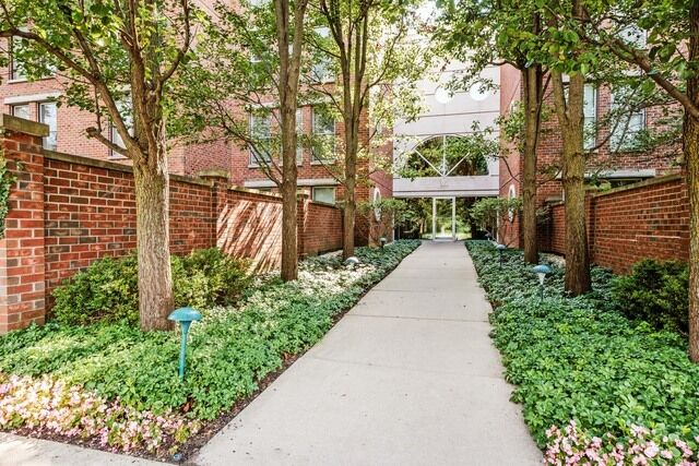 Property Photo:  360 Green Bay Road 4A  IL 60093 