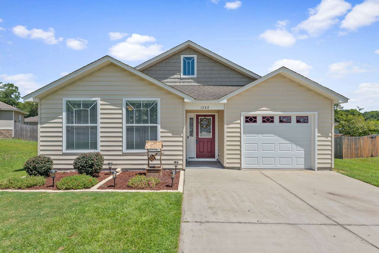 Property Photo: 1262 Athens Court FL 32305