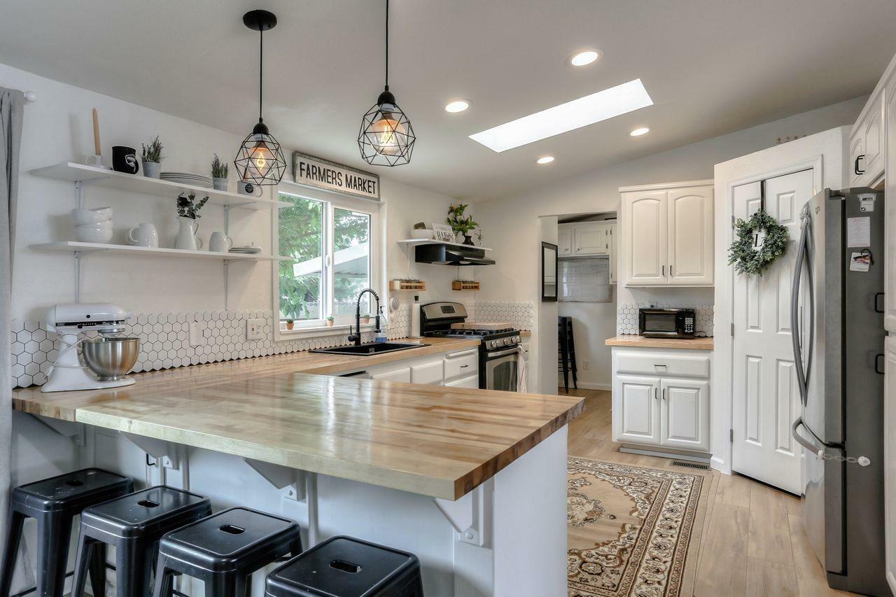 Property Photo:  5800 W Park Drive  CA 95640 