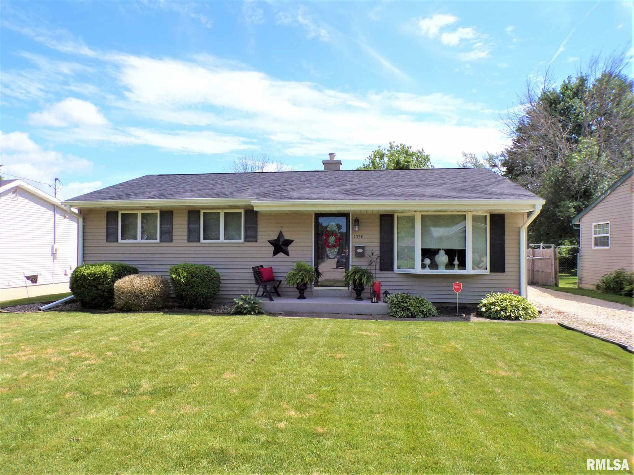 Property Photo: 1050 E Fremont IL 61401