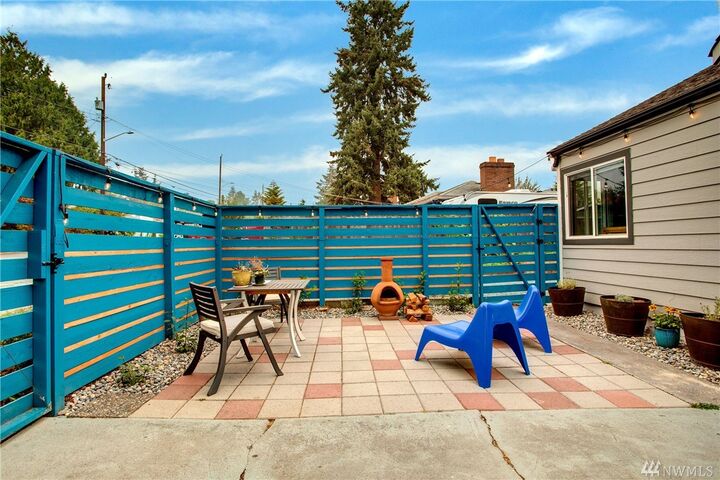 Property Photo:  10236  36th Avenue SW  WA 98146 