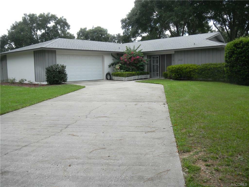 Property Photo:  3030 S Oleander Terrace  FL 34450 