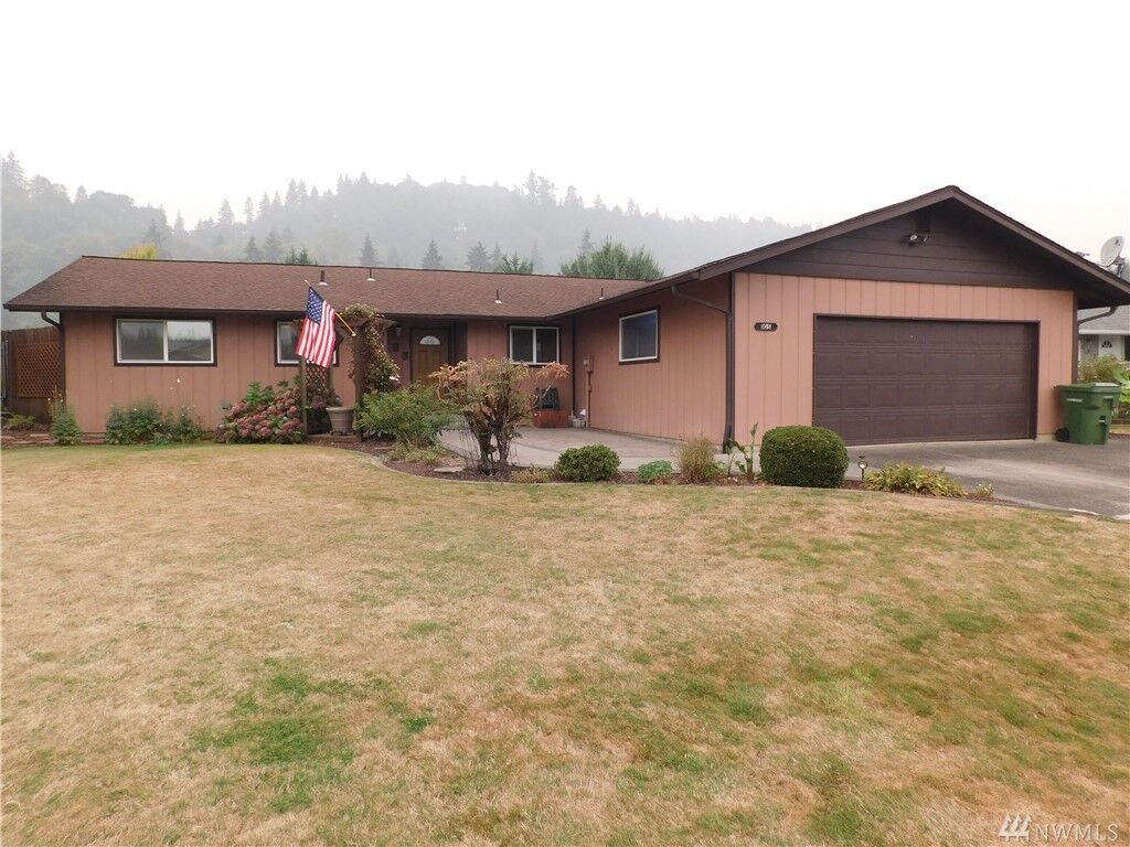 Property Photo:  105  Holly Park Street  WA 98632 