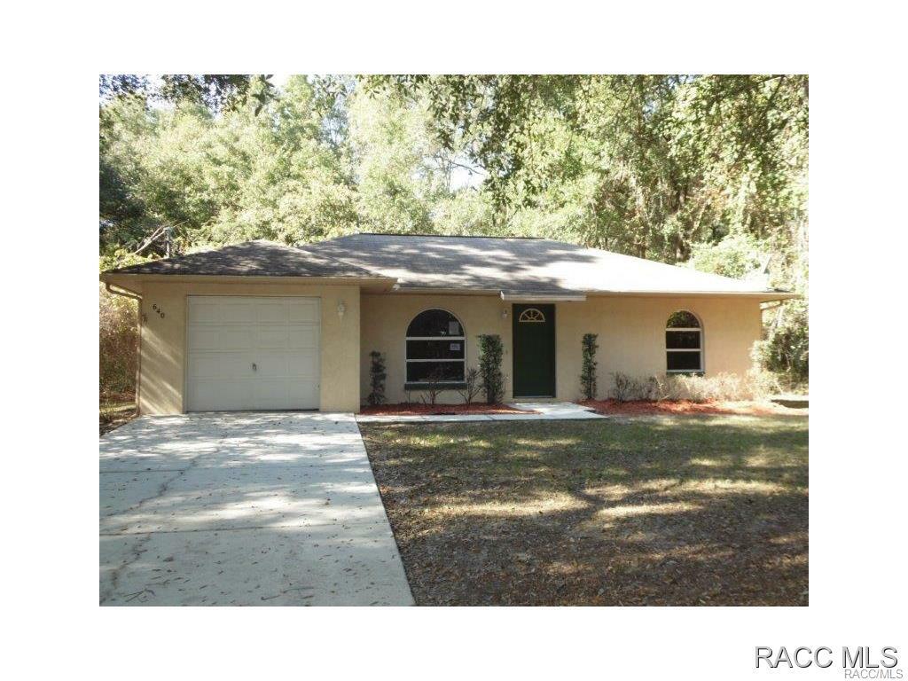 Property Photo:  640 N Charles Avenue  FL 34453 