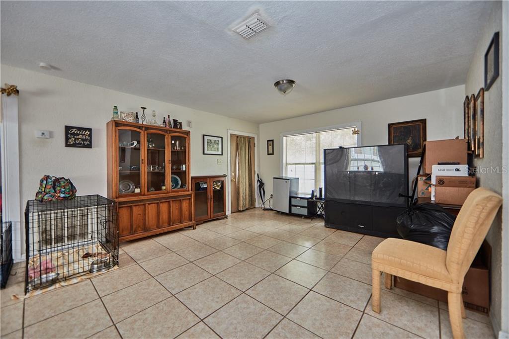 Property Photo:  101 Samuel Street  FL 32810 