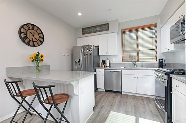 Property Photo:  8850 Olive Ln Unit 6  CA 92071 