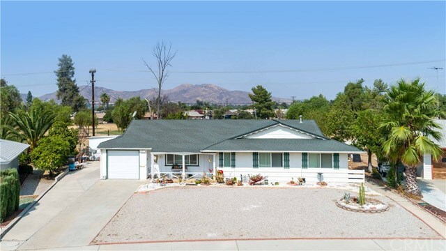 Property Photo:  29031 Desert Hills Road  CA 92586 