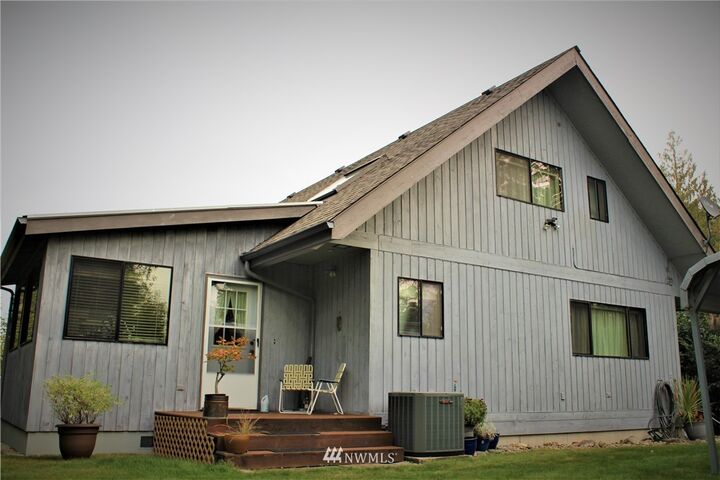 Property Photo: 551 E Twanoh Falls Drive WA 98528