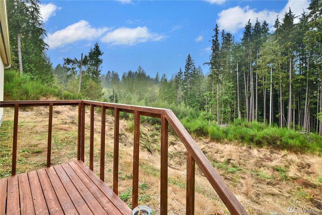 Property Photo: 563 Viola Place W WA 98380