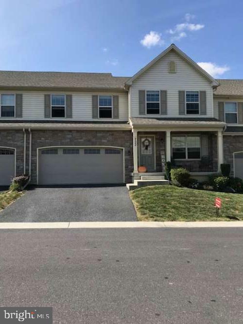 Property Photo:  733 Westland Court  PA 17055 