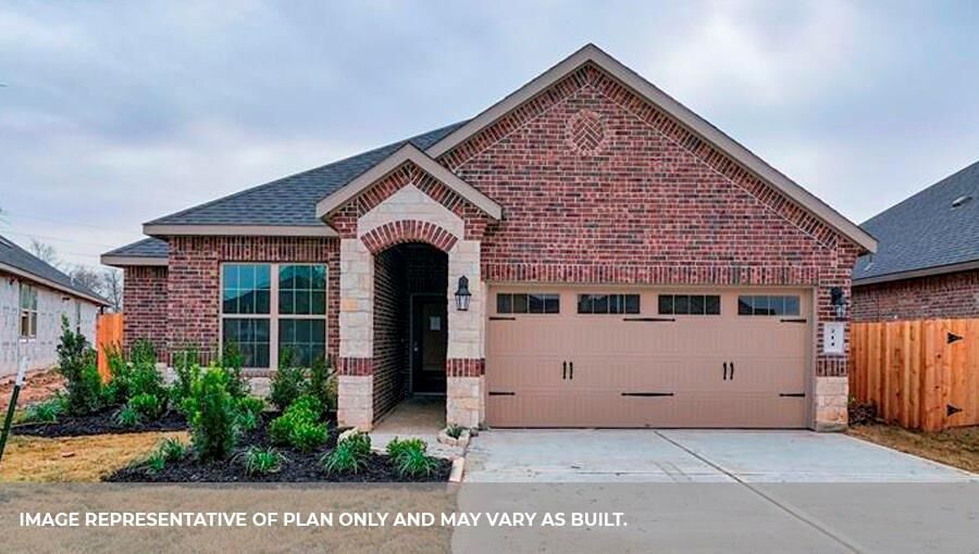 Property Photo: 4038 Country Club Drive TX 77521