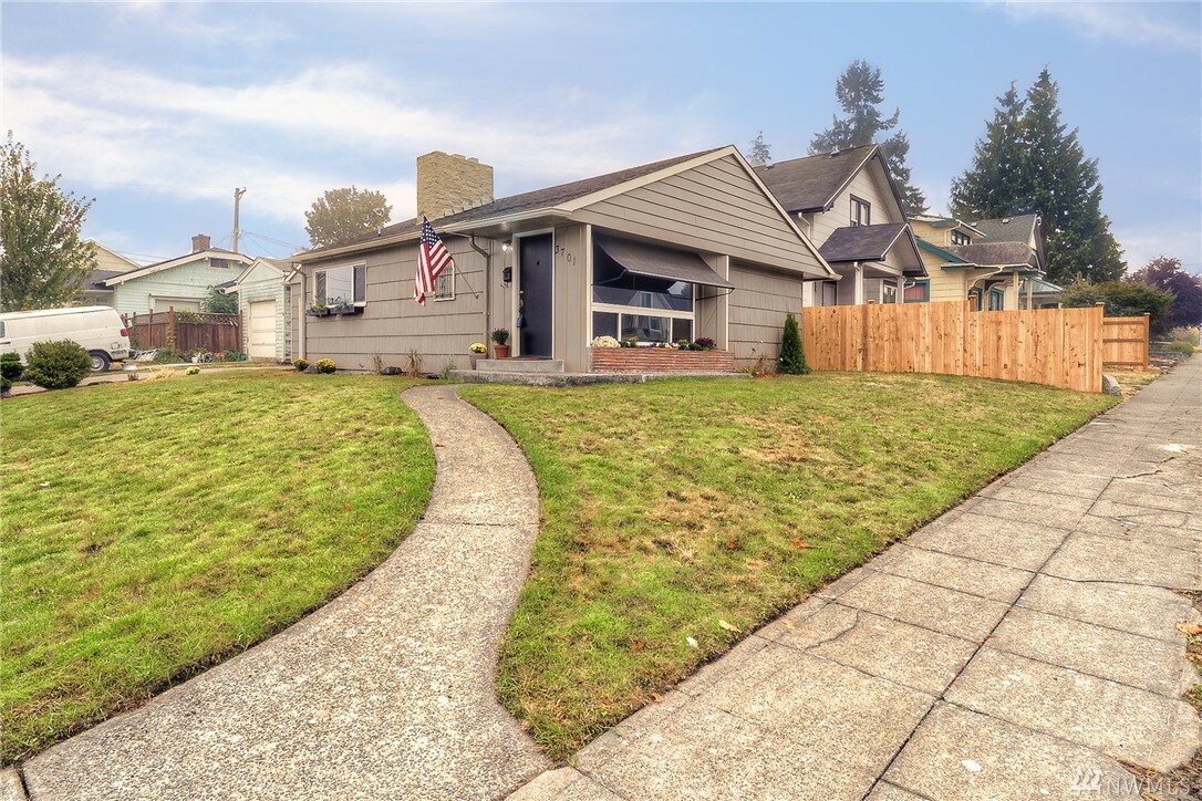 Property Photo: 3701 S M St WA 98418