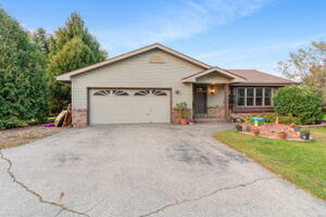 Property Photo:  S98w36840 Juniper Ln  WI 53119 