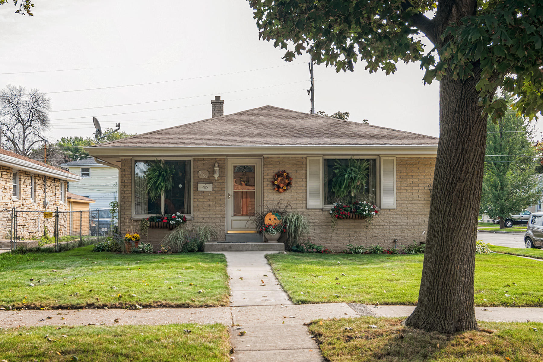 Property Photo: 5800 N 77th St WI 53218