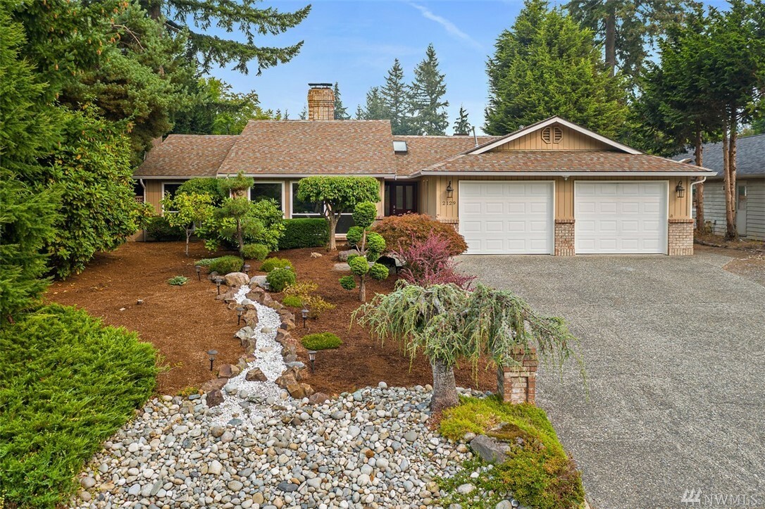 Property Photo: 2129 139th Place SE WA 98012