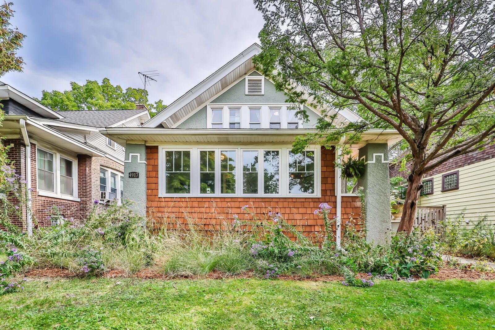 Property Photo:  4917 North Christiana Avenue  IL 60625 