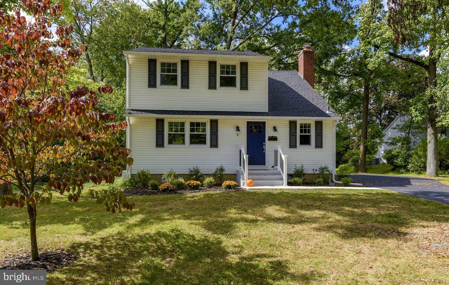 Property Photo: 8 Overbrook Circle NJ 08057