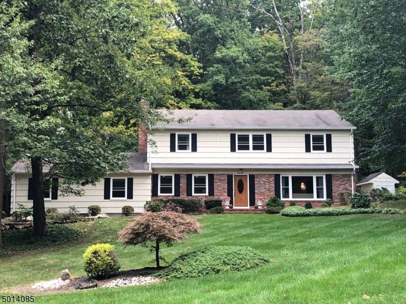 Property Photo:  44 Wolf Hill Dr  NJ 07059 