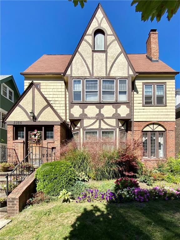 Property Photo: 3385 Euclid Heights Boulevard OH 44118