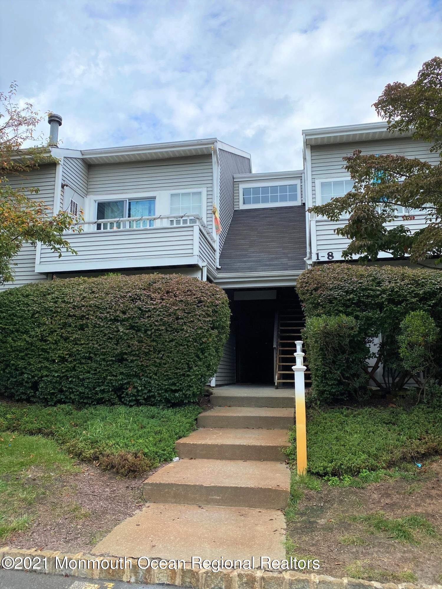 Property Photo:  7 Hackamore Court  NJ 07753 