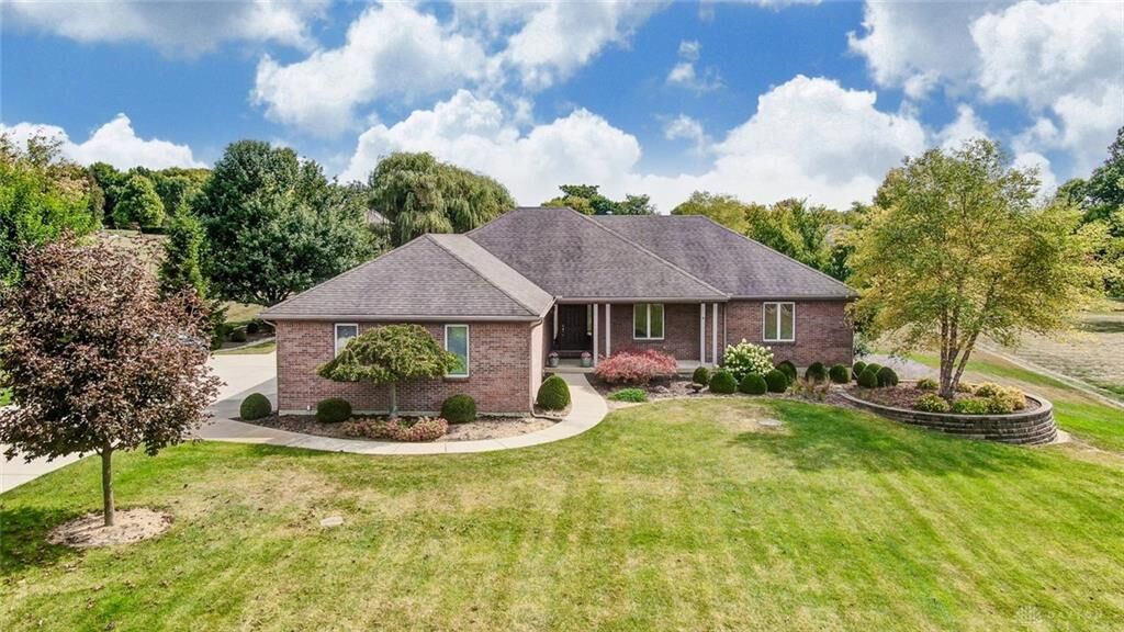 Property Photo: 350 Meadowview Court OH 45066