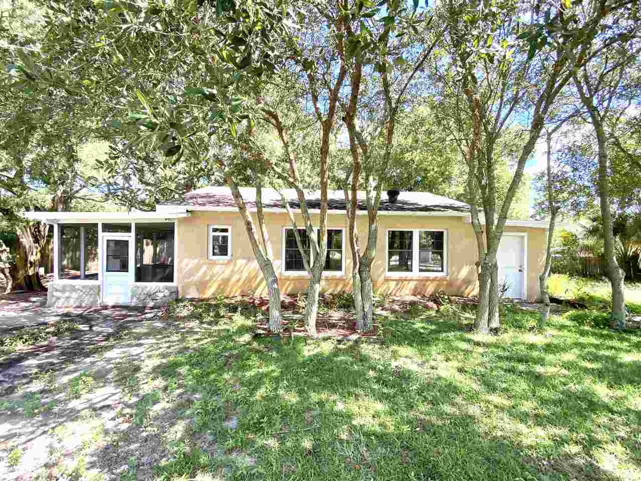 Property Photo:  2 Fancher Ct  FL 32080 