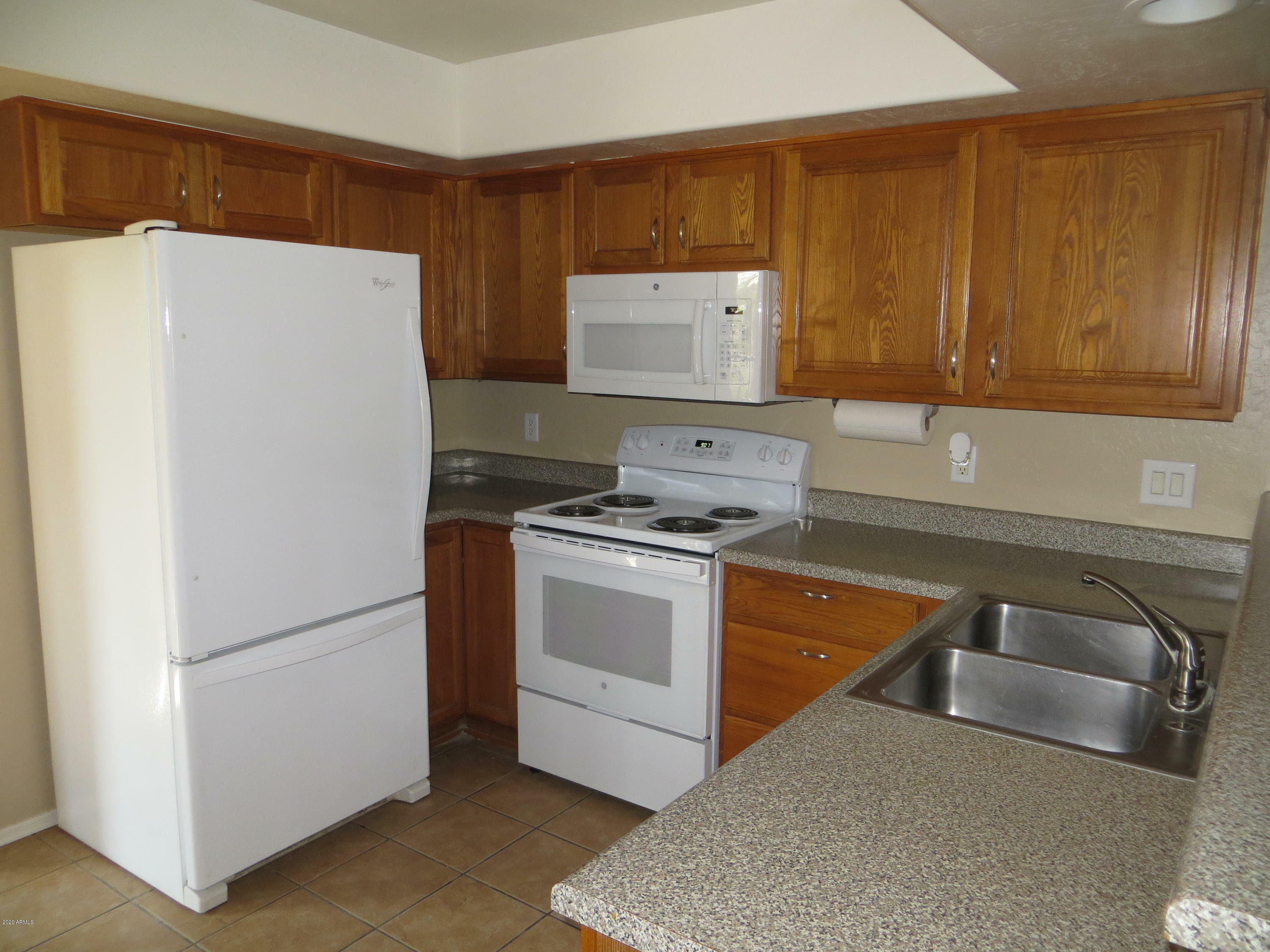 Property Photo:  537 S Delaware Drive 235  AZ 85120 