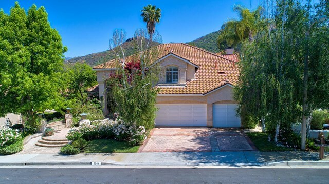 Property Photo:  2564 Kirsten Lee Drive  CA 91361 