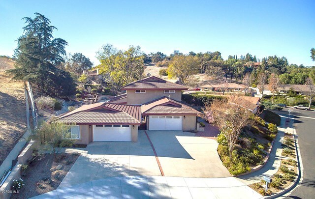 Property Photo:  2424 Bascom Court  CA 91362 