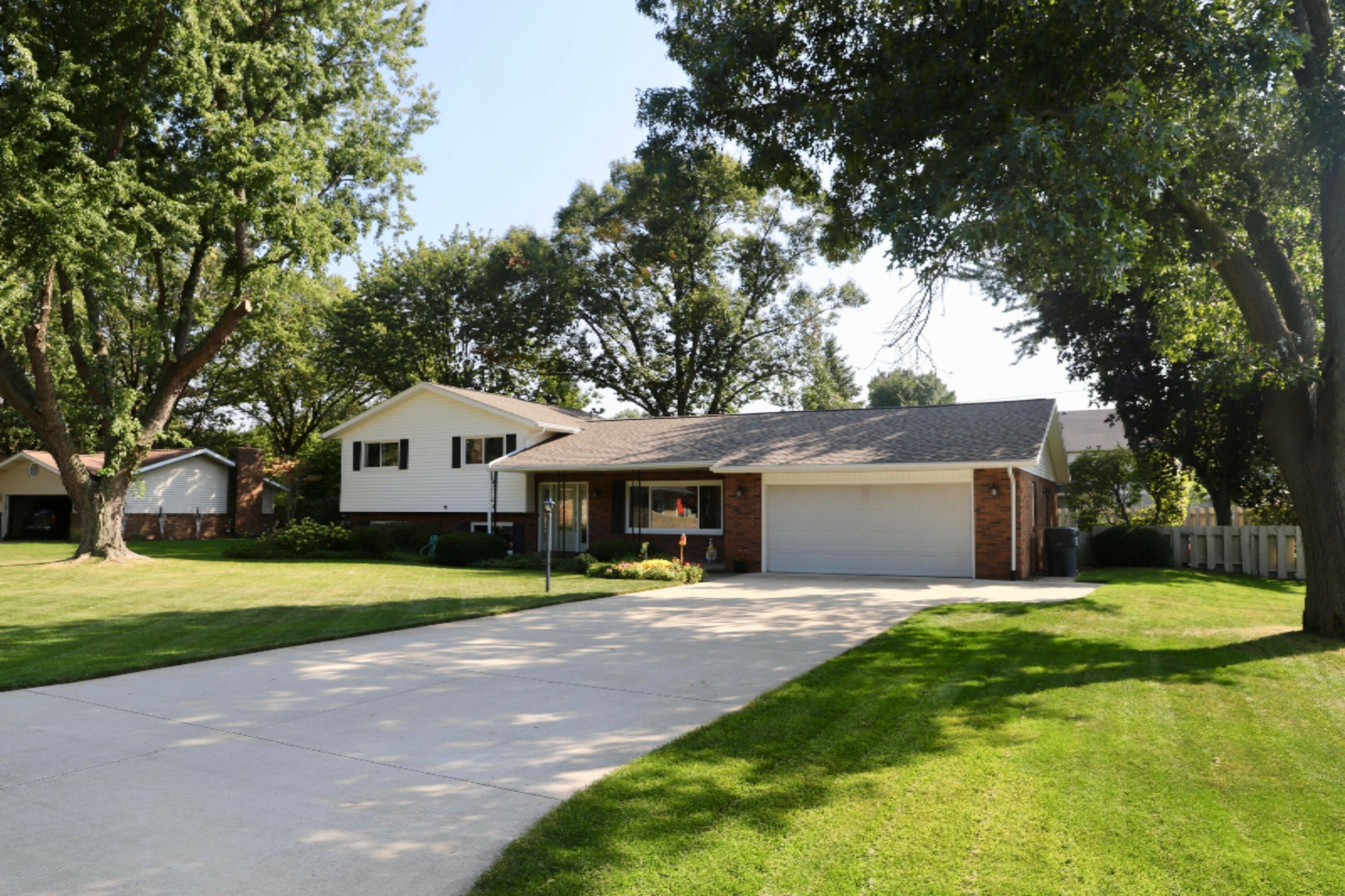 Property Photo:  2596 Lake Bluff Terrace  MI 49085 