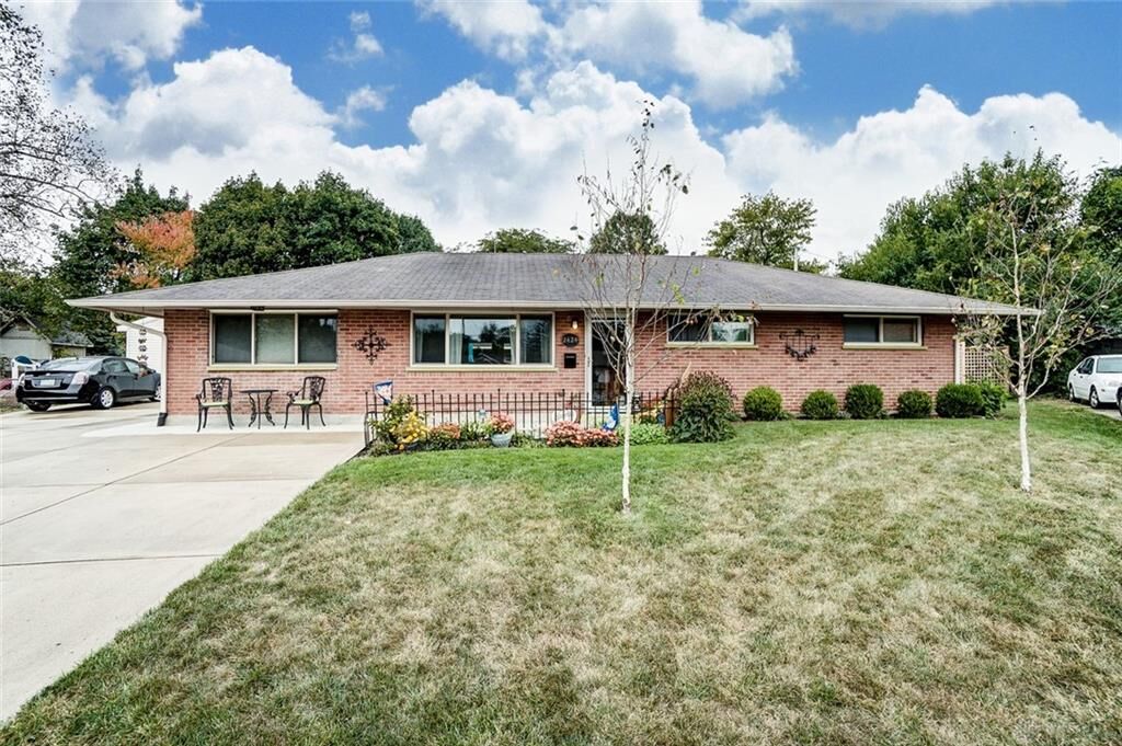 Property Photo: 2424 Rulla Court OH 45439