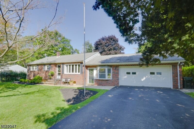 Property Photo:  8 Parkway Dr  NJ 07840 