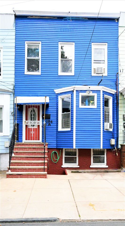 Property Photo:  194A Lexington Ave  NJ 07304 