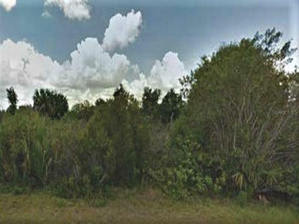 Property Photo:  7530 Riverton Circle  FL 33981 