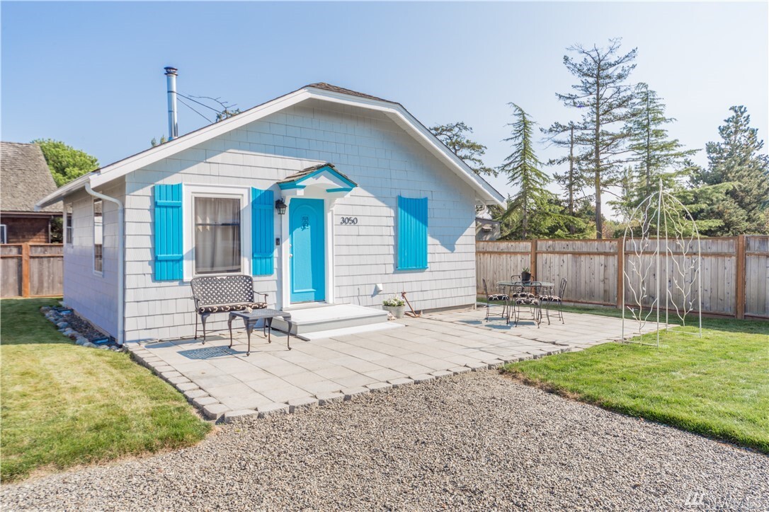 Property Photo: 3050 Hendricks WA 98368