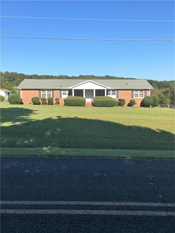 Property Photo:  1007 Garrison Road  SC 29625 