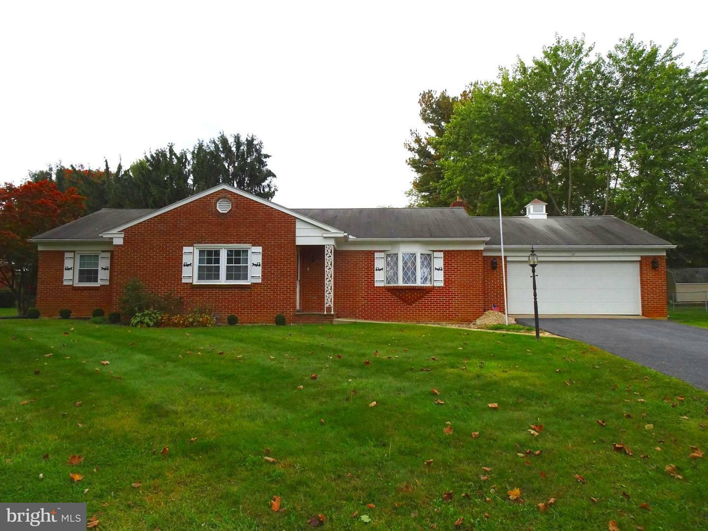 Property Photo:  267 Briar Lane  PA 17202 