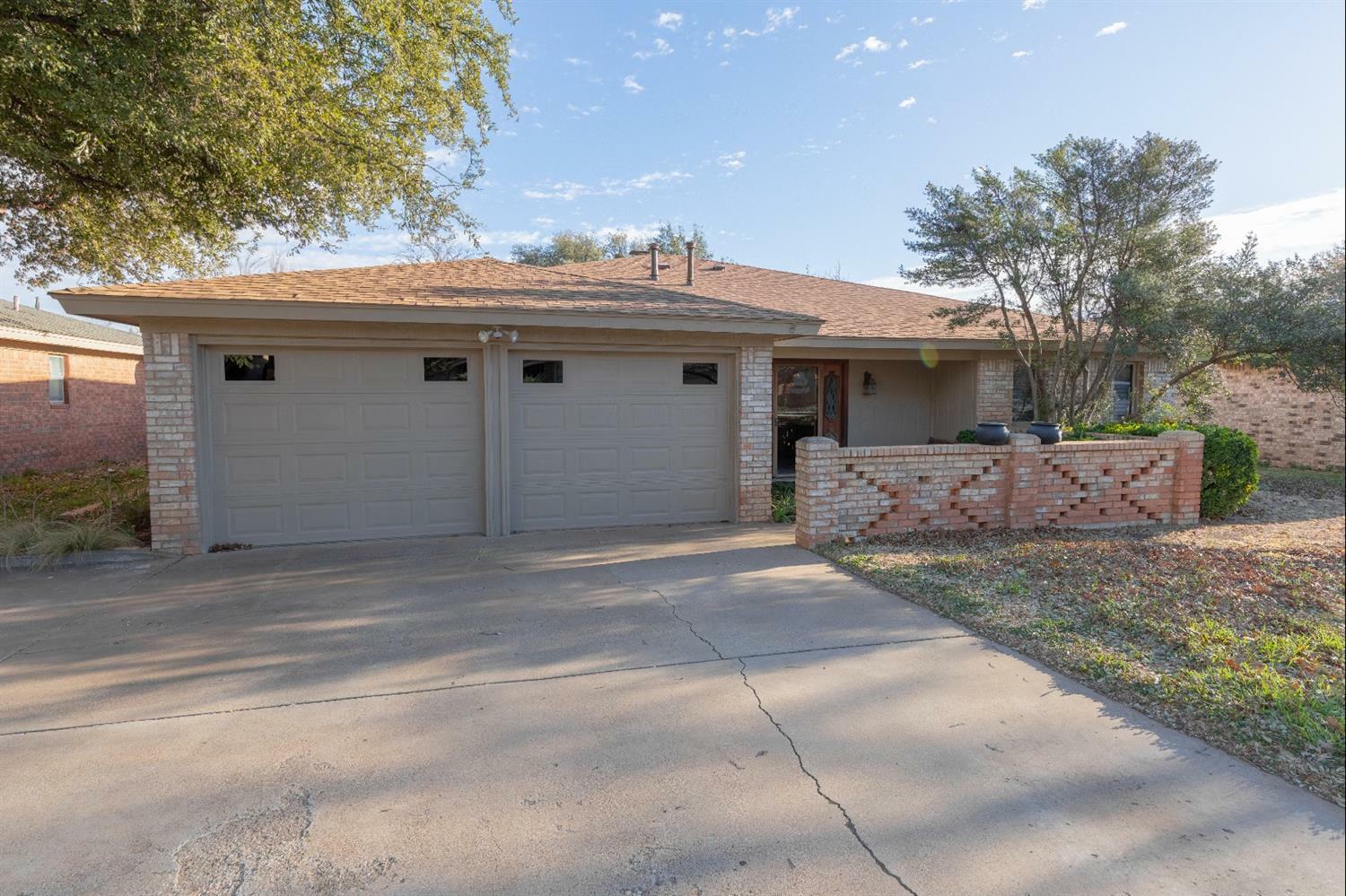 Property Photo:  4424 76th Street  TX 79424 