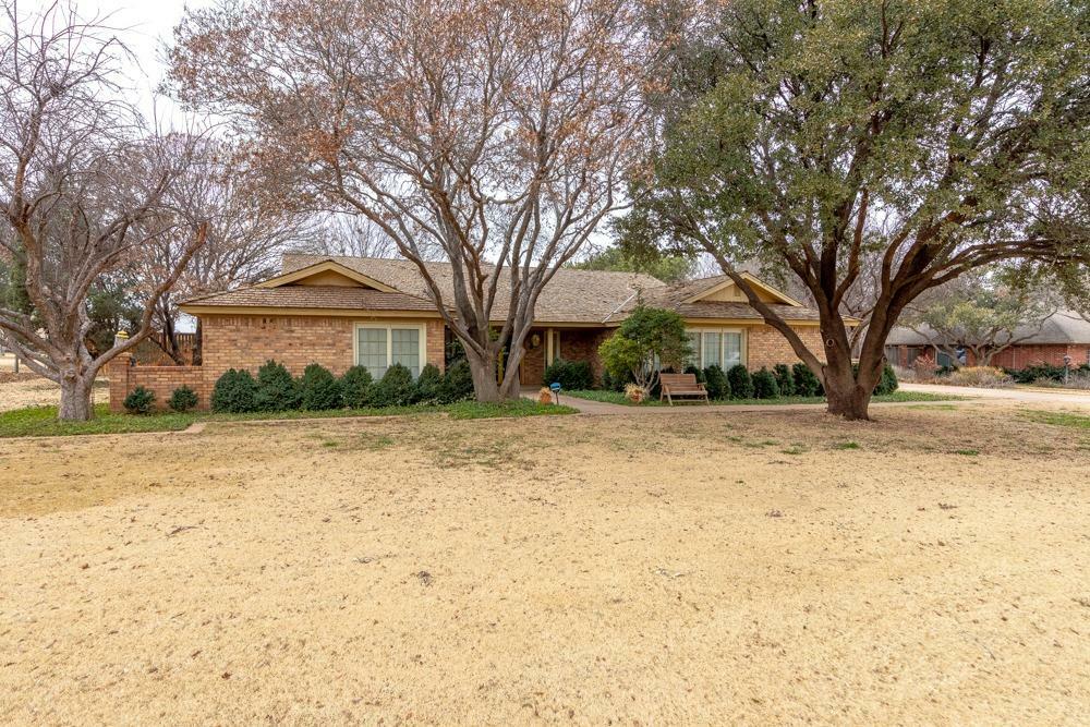 Property Photo:  111 N Pontiac Avenue  TX 79416 