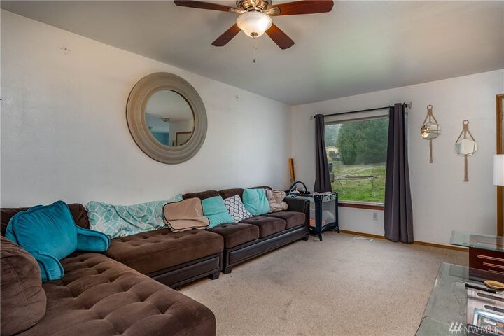 Property Photo: 1220 Rickover Dr WA 98239