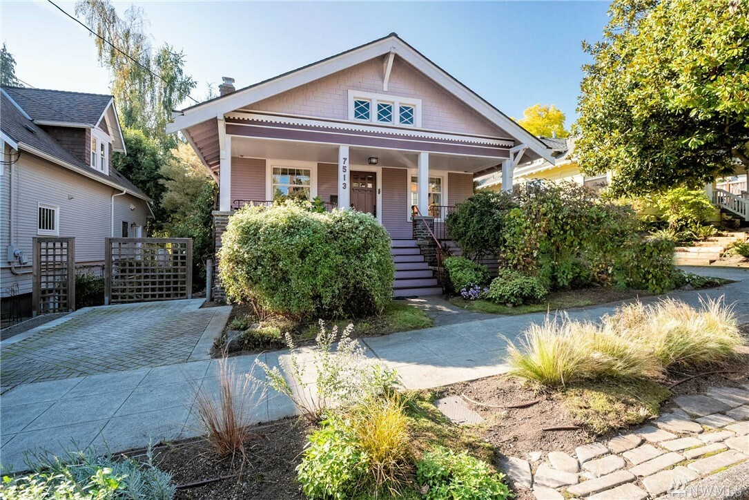Property Photo: 7513 1st Ave NE WA 98115