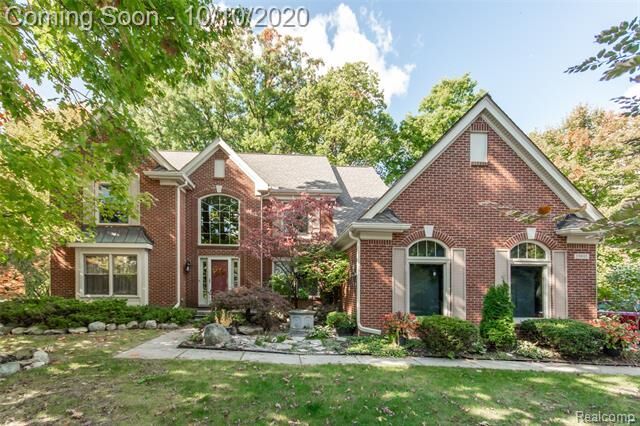 Property Photo:  19895 Windridge Drive  MI 48167 