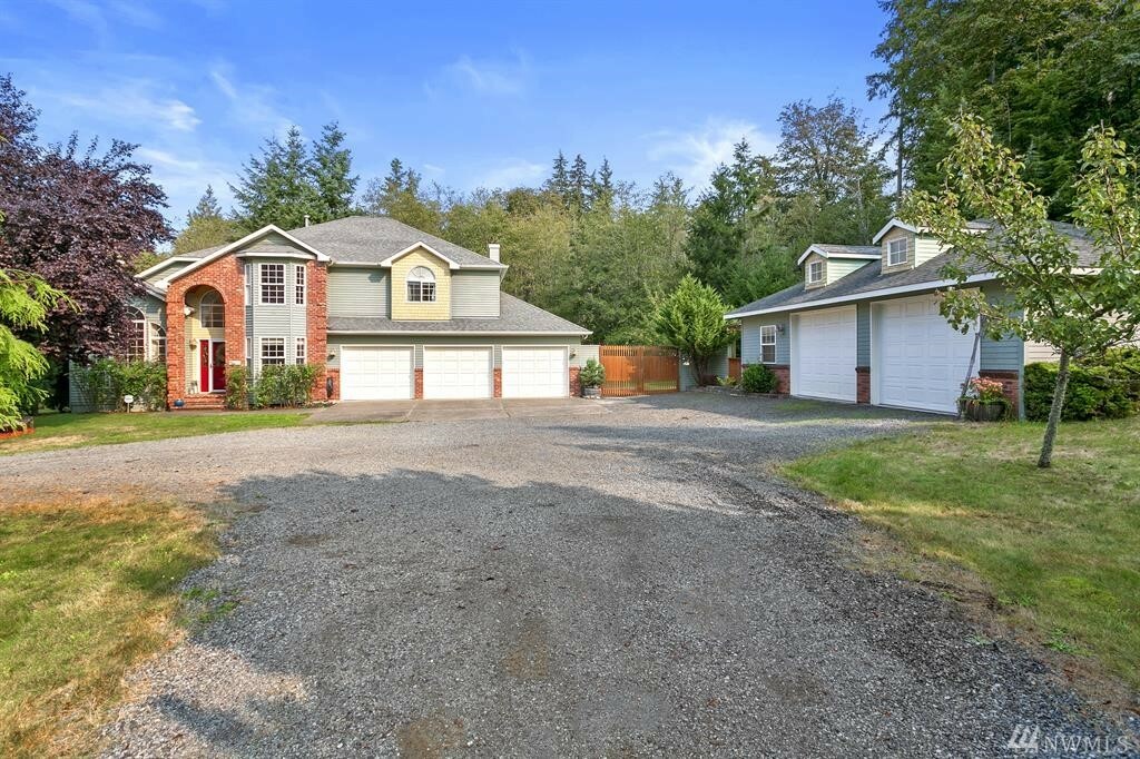 Property Photo:  680 W Trillium Pl  WA 98282 